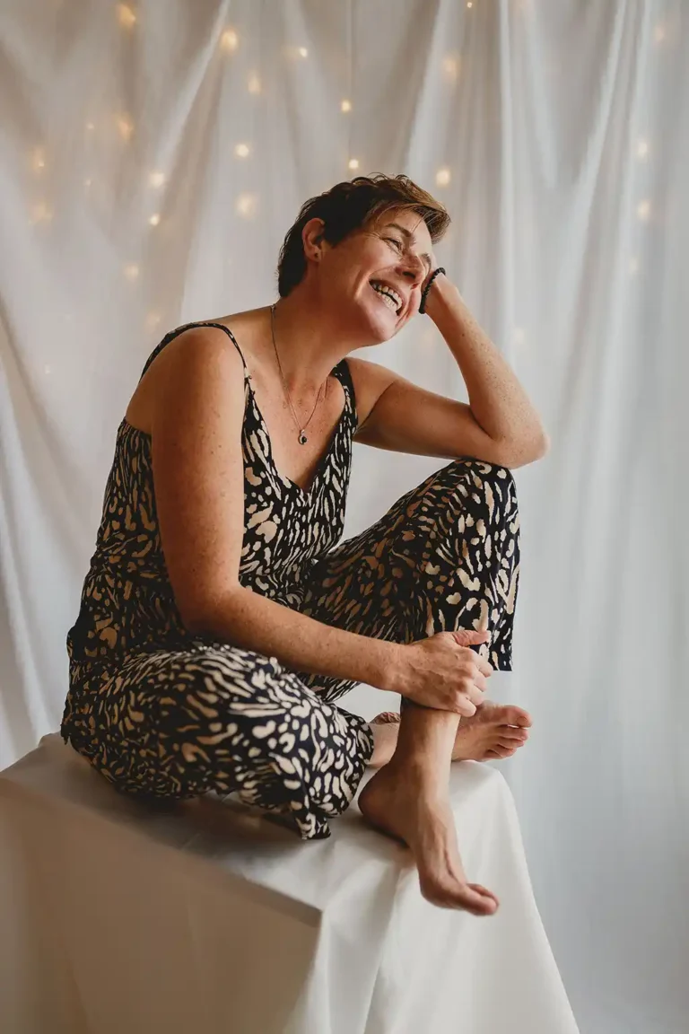 je veux prendre soin de moi beatrice seance portrait d'âme à la maison ©chloe buera sorbe photographe 0012