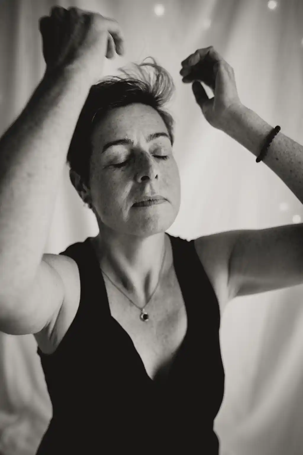 je veux prendre soin de moi beatrice seance portrait d'âme à la maison ©chloe buera sorbe photographe 0014