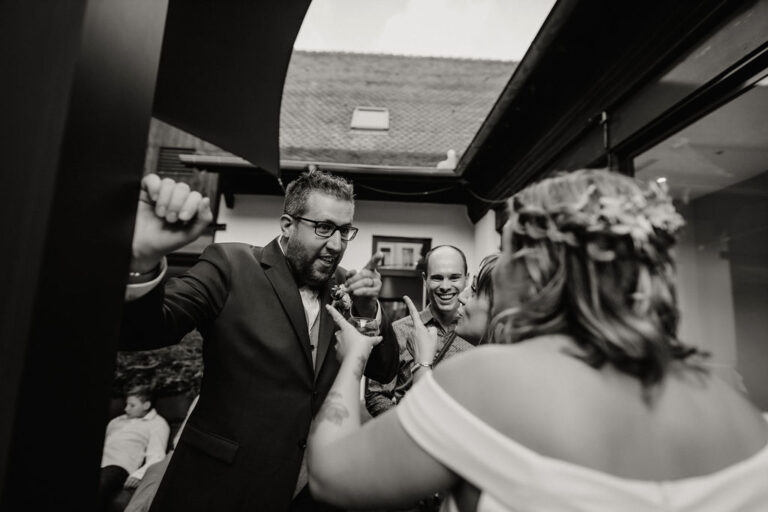 mariage alsacien bâlele suissse noir et blanc reportage chloe sorbe photographe16