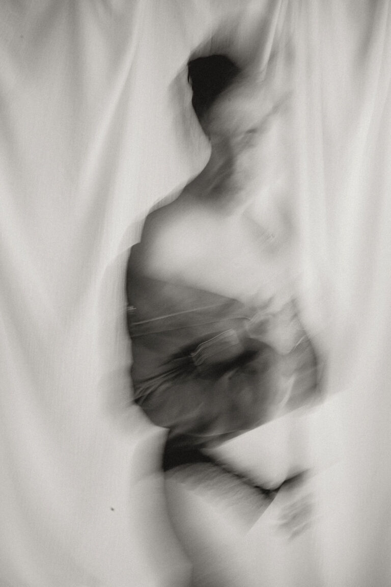 portrait d&rsquo;âme au studio femme saint chamond chloe sorbe photographe de soin de l&rsquo;image18
