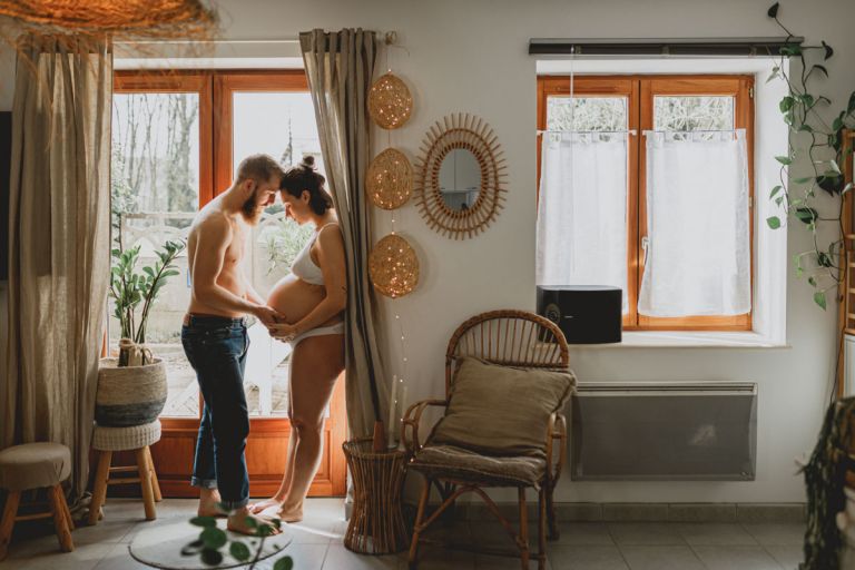 seance grossesse a la maison – photographe de famille- chloesorbe