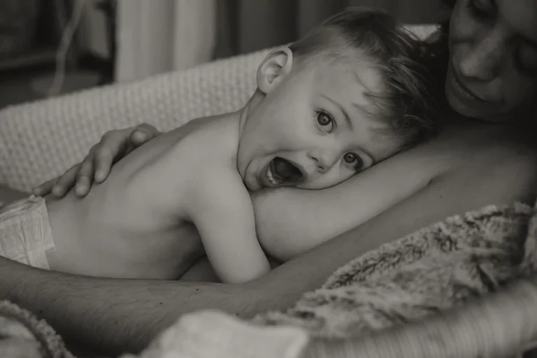 seance naissance et allaitement à la maison lola et tom chloe buera sorbe photographe d'émotion 3t0a4169 323