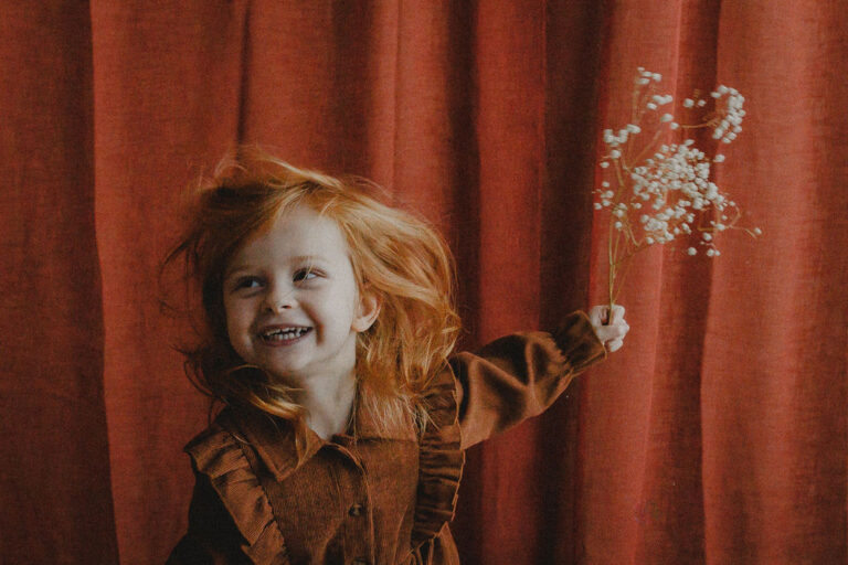 seance photo famille et naissance en studio naturel et maison chloe sorbe photographe saint chamond15