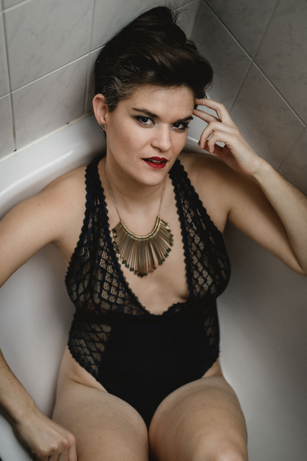 seance portrait dame dans une baignoire chloe sorbe photographe strasbourg1